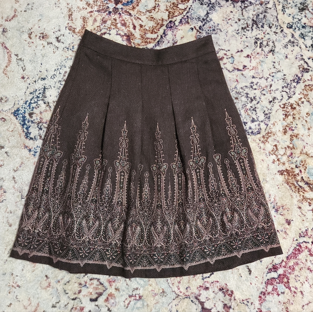 Ann Taylor Loft Embroidered Pleated Knee Length Skirt Brown Vintage Size 8